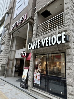カフェ・ベローチェ 秋葉原駅前広場店の店頭