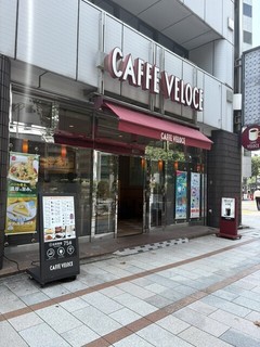 カフェ・ベローチェ 淡路町駅前店の店頭