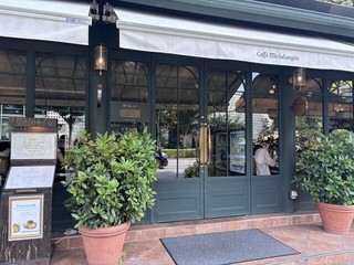 カフェ・ミケランジェロの店頭