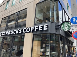 スターバックス コーヒー 学芸大駅前店の店頭