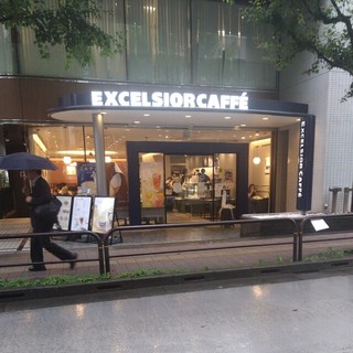 エクセルシオール カフェ お茶の水店の店頭