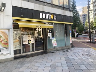 ドトールコーヒーショップ 神田小川町店の店頭