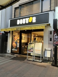 ドトールコーヒーショップ 荻窪駅前店の店頭