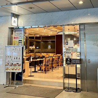 NEW YORKER'S Cafe 新宿エステックビル店の店頭