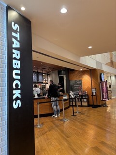 スターバックス コーヒー グランデュオ立川店【徒歩分未確認】の店頭