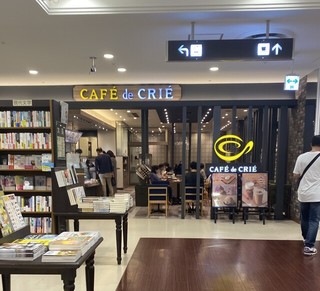 カフェ・ド・クリエ 立川髙島屋店の店頭