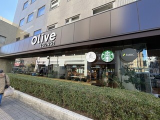 スターバックス コーヒー Olive LOUNGE 都立大学駅前店【徒歩分未確認】の店頭