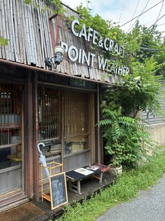 POINTWEATHER【徒歩分未確認】の店頭