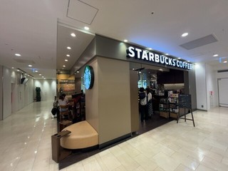 スターバックス コーヒー CIAL鶴見店【徒歩分未確認】の店舗外観