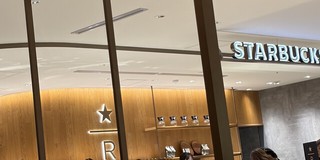 スターバックス コーヒー ニュウマン横浜店の店頭