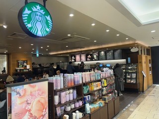 スターバックス コーヒー ルミネ横浜店の店頭